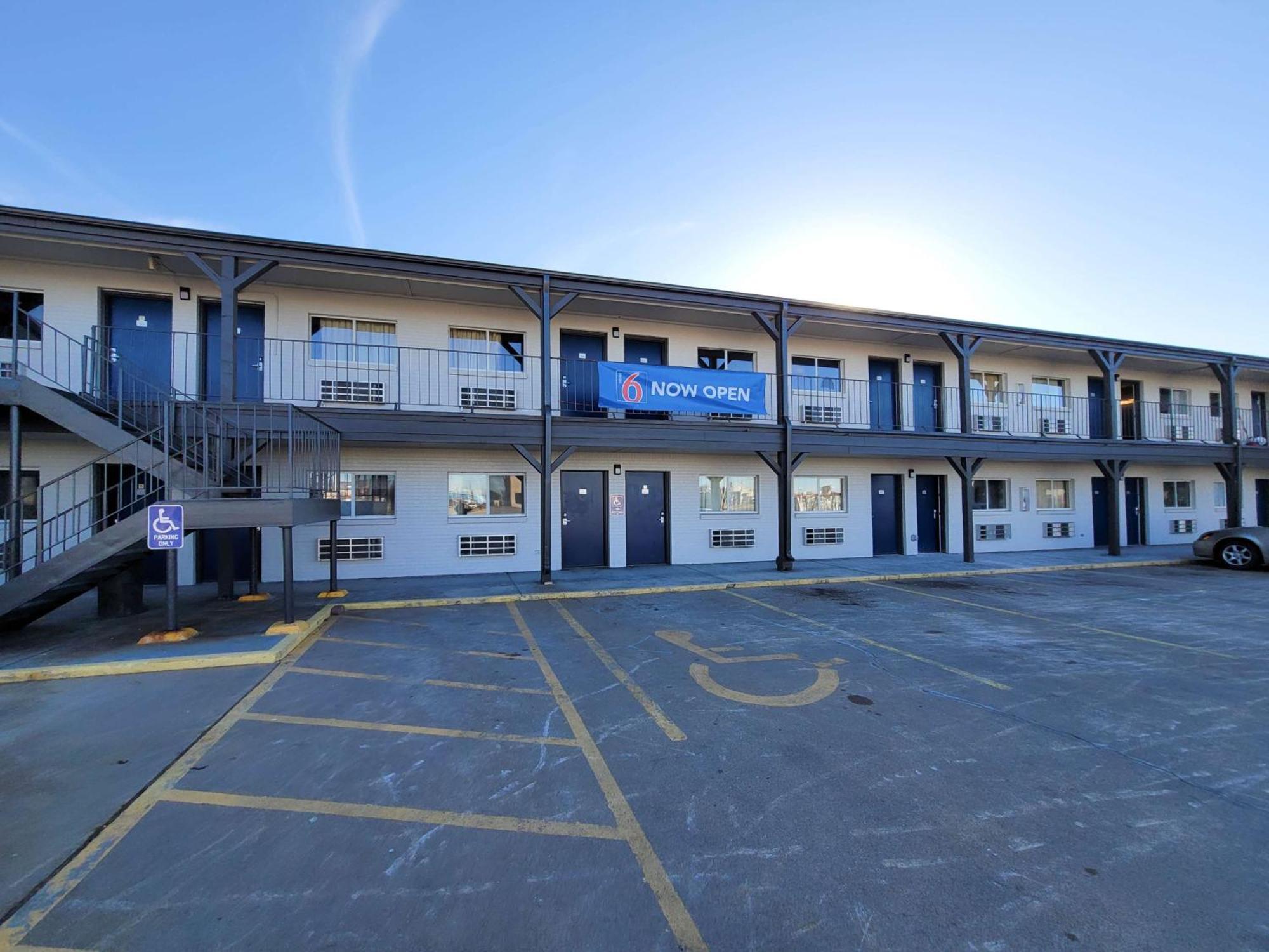 Motel 6 Wichita Ks South I35 Exterior photo